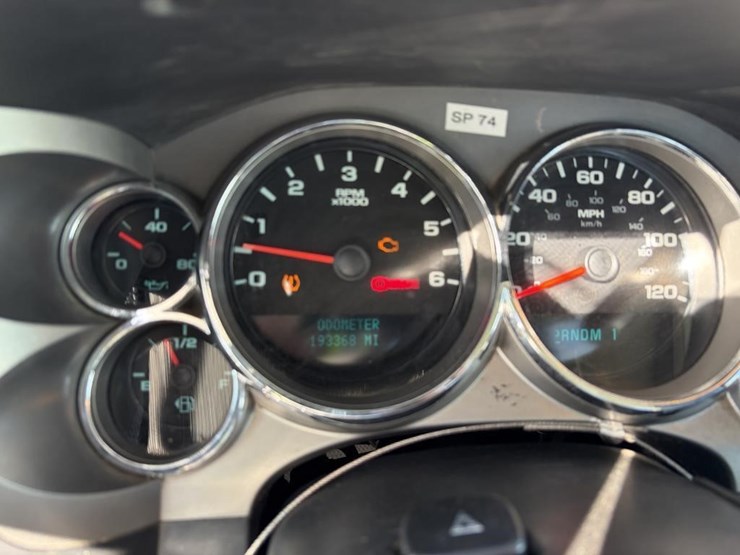 2008-chevrolet-2500-image-9