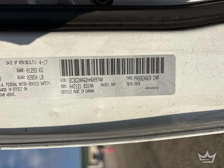 2017-dodge-charger-sedan-image-5