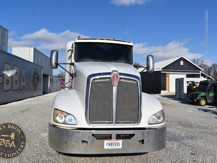 2012-kenworth-t660-image-18