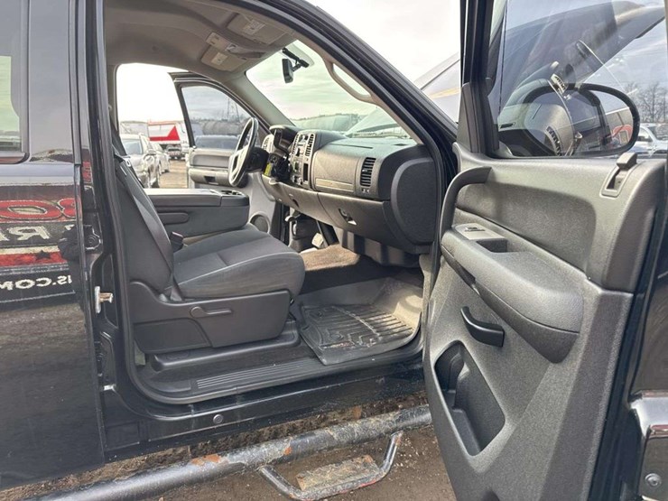 2009-gmc-sierra-1500-image-16