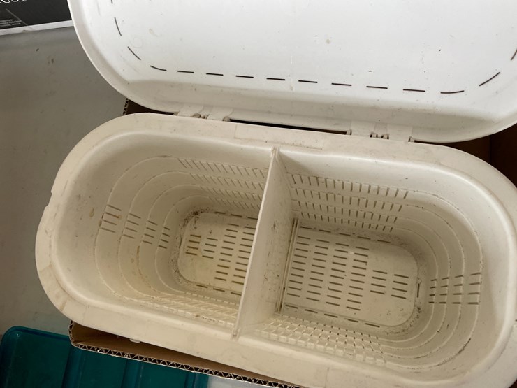 #7615-•-plano-livewell-system-image-4