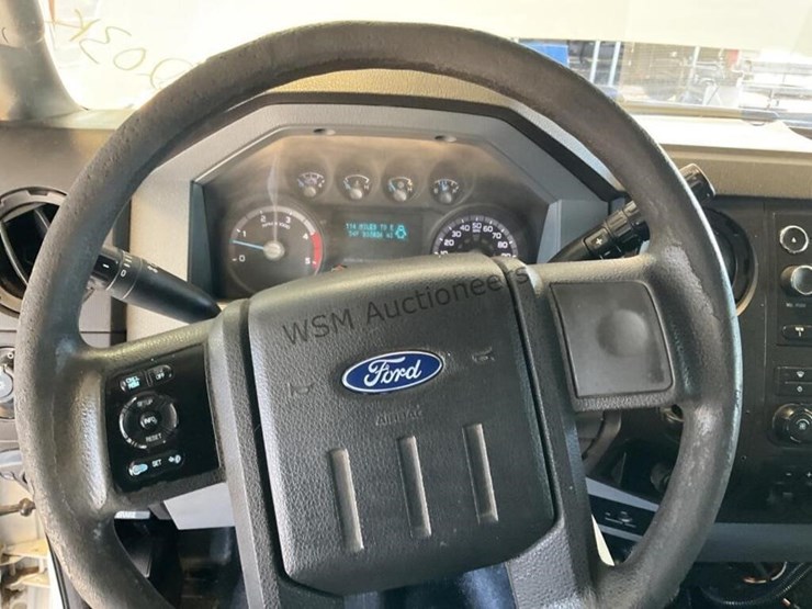 2016-ford-f550-image-18