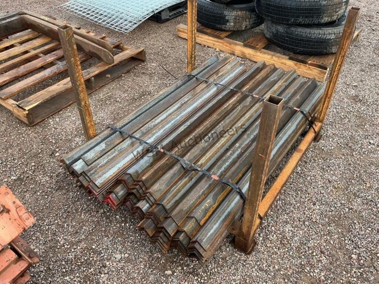 rack-of-2in-x-2in-angle-iron-image-4