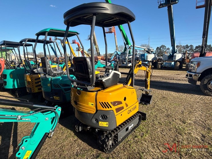 new/unused-findustry-qk18r-mini-excavator-image-2