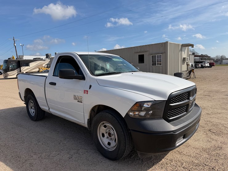 2019-dodge-1500-image-2