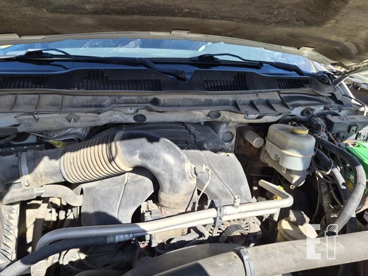 2014-dodge-ram-3500-image-19