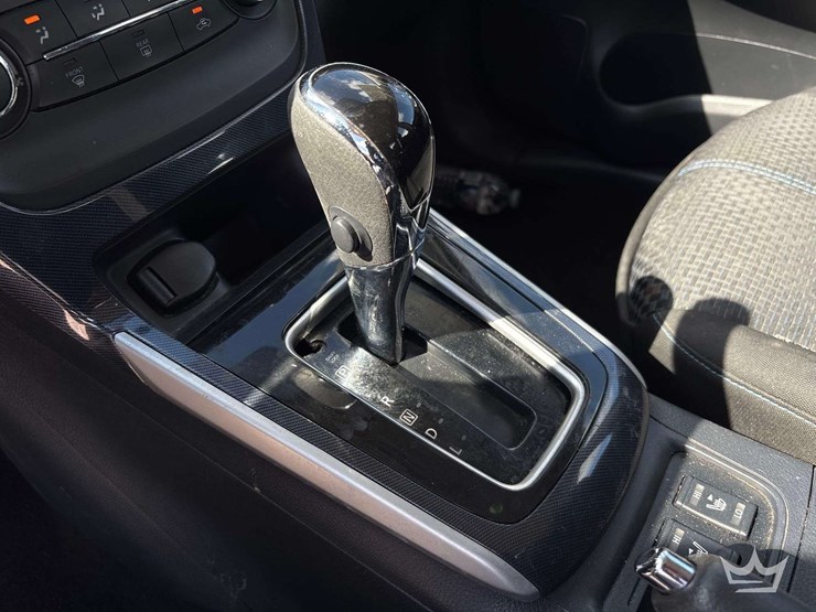 2017-nissan-sentra-sr-sedan-image-18