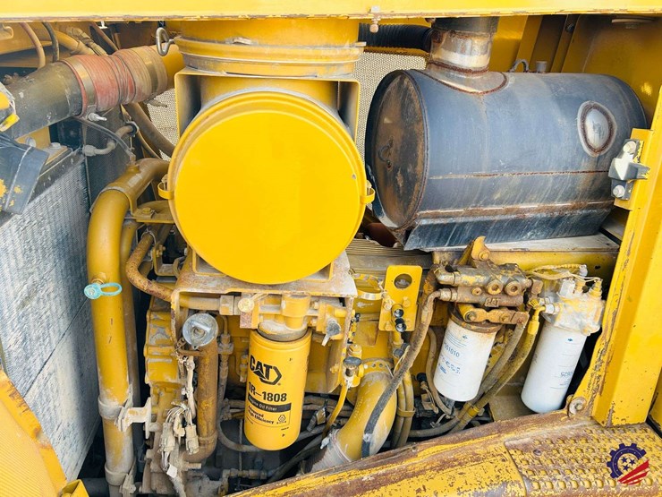 2005-caterpillar-d8t-image-69