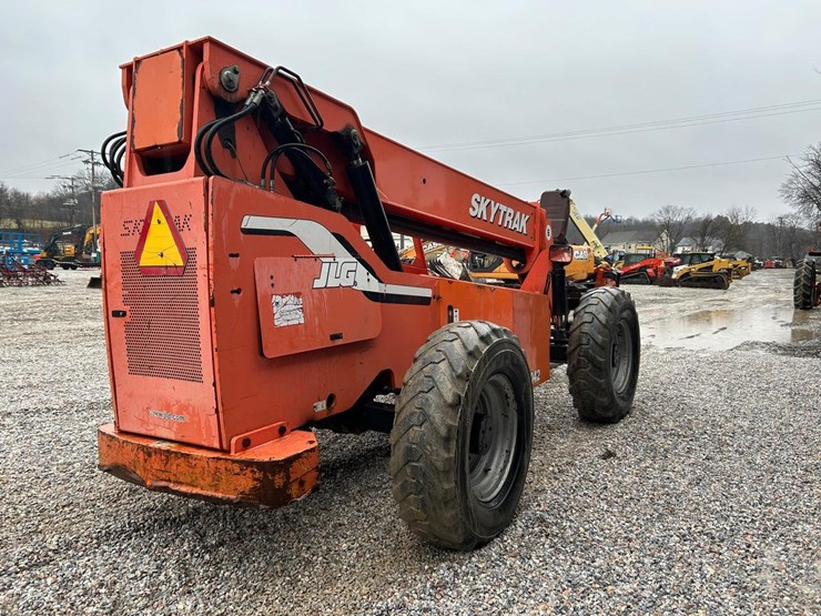 sky-trak-6042-image-4