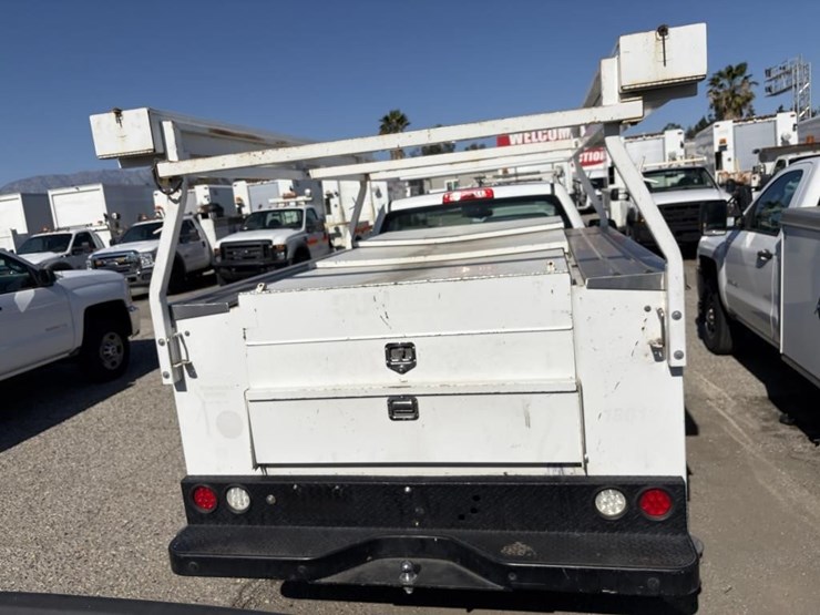 2017-chevrolet-2500-image-6