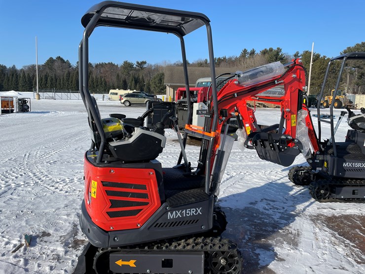 #5378-•-mx15rx-mini-excavator-image-2