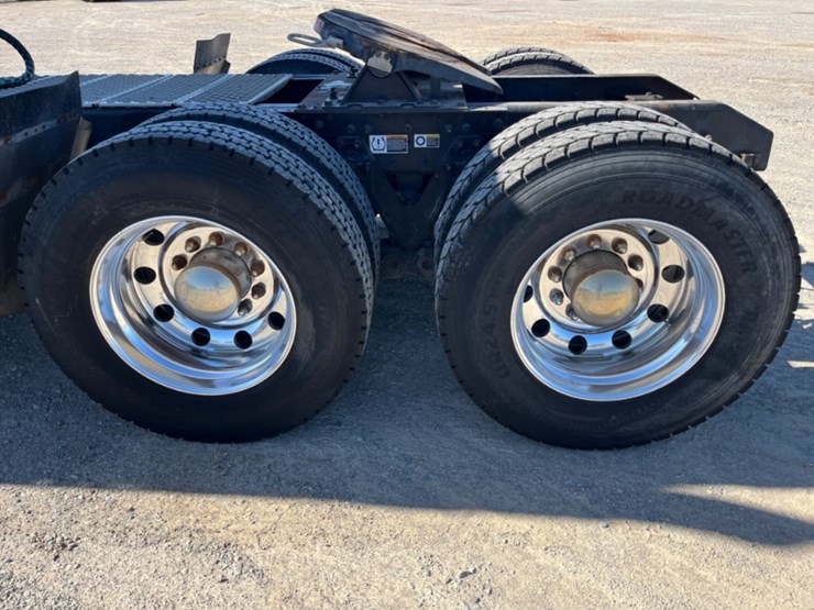 2013-kenworth-t800-image-14