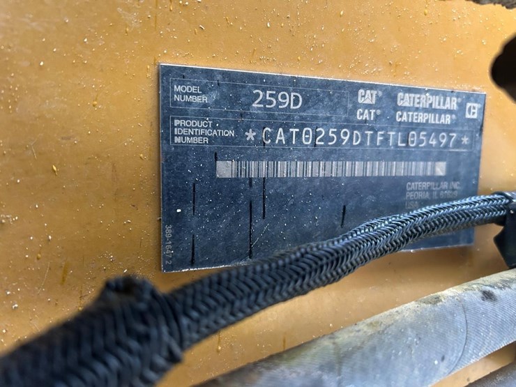 2015-caterpillar-259d-image-26