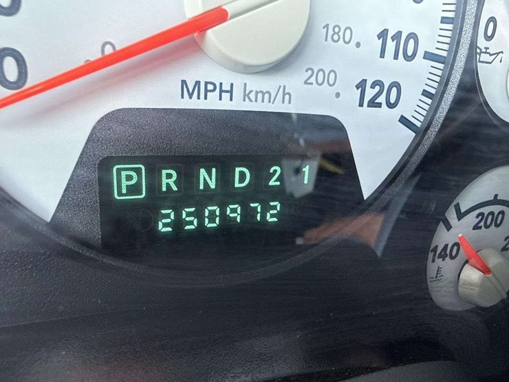 2006-dodge-ram-2500-image-15