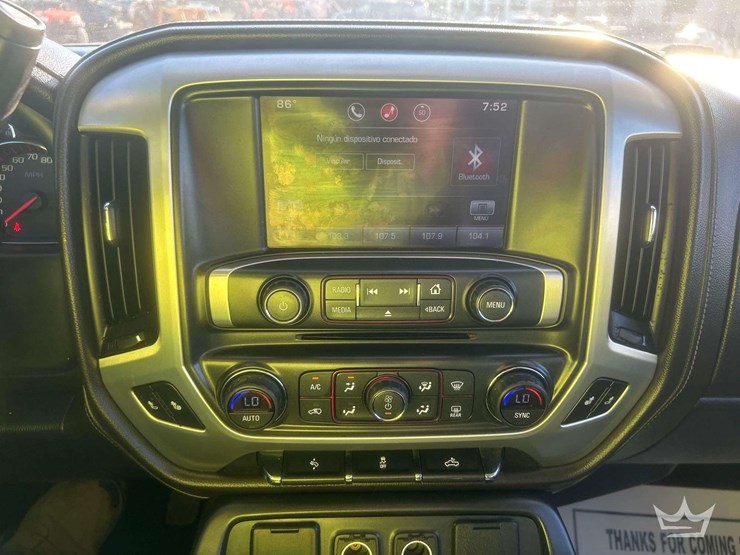 2015-gmc-1500-sierra-crew-cab-pickup-truck-image-18