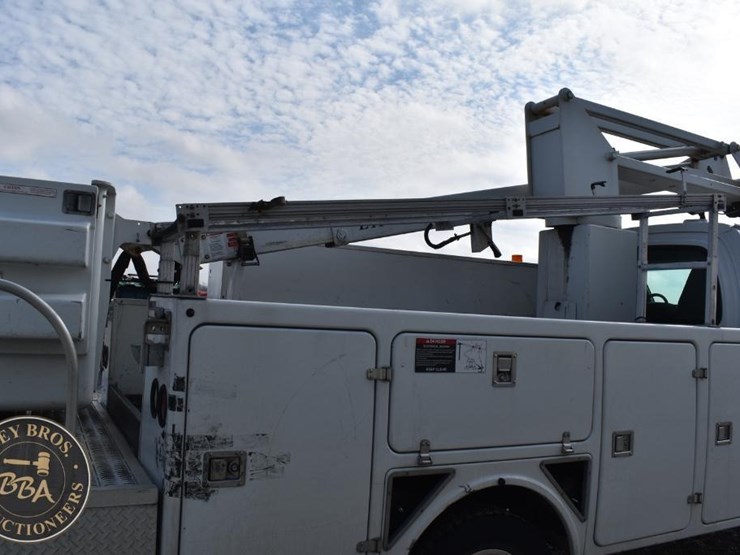 2008-gmc-topkick-c5500-image-29