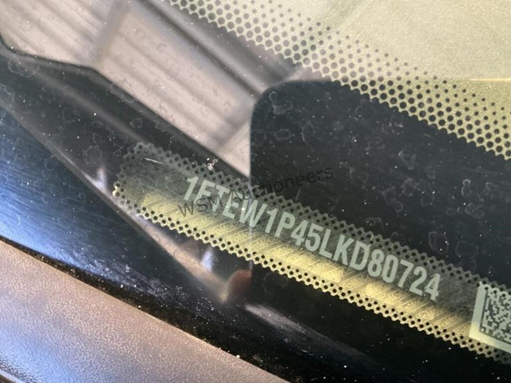 2020-ford-f150-image-15