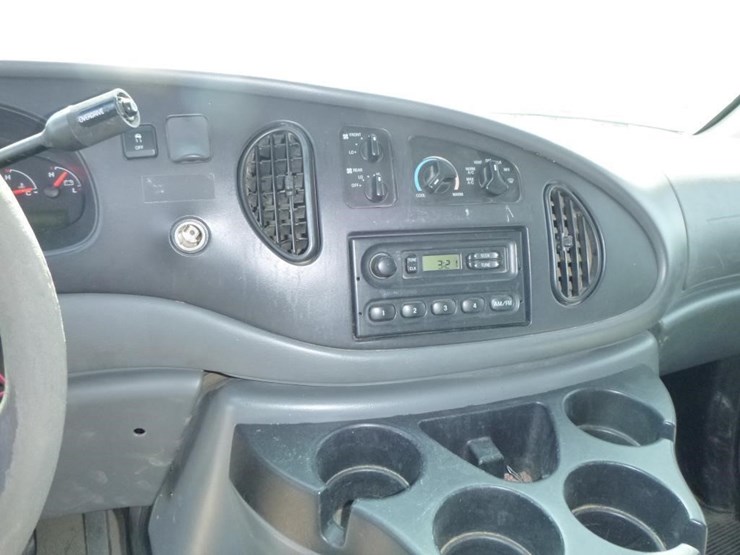 2006-ford-e350-image-10