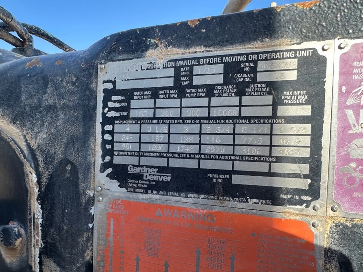 2009-peterbilt-367-image-9