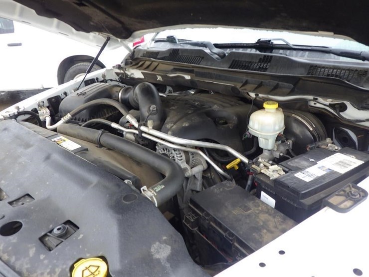 2016-dodge-1500-image-10