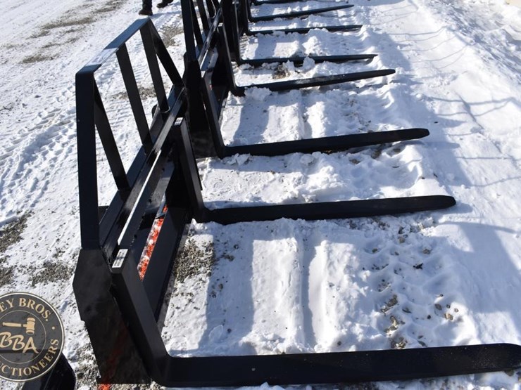 agt-industrial-pallet-fork-attachment-41847-image-4