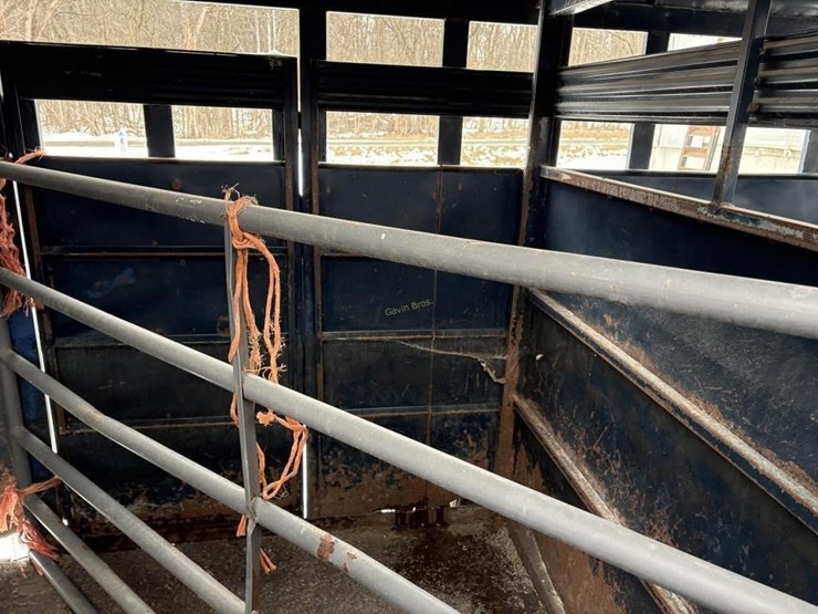 corn-pro-livestock-trailer---off-site-image-8