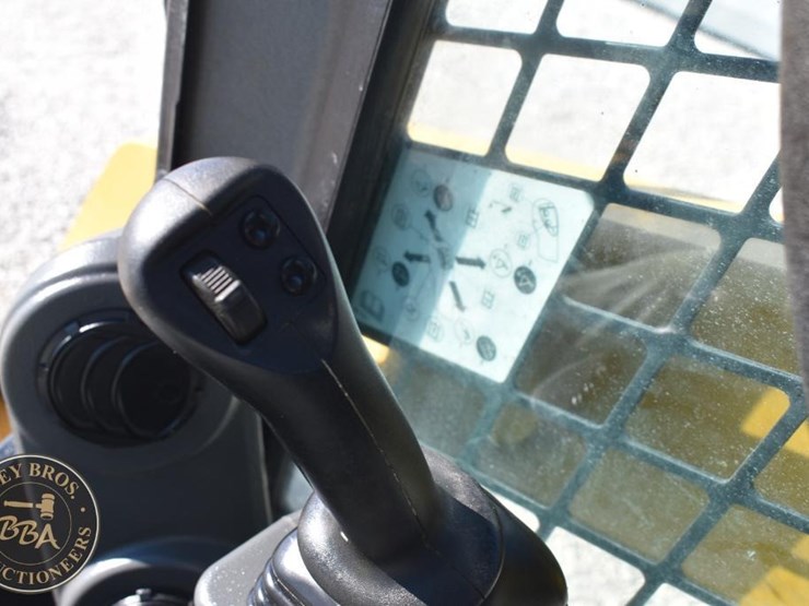 2022-caterpillar-259d3-image-51