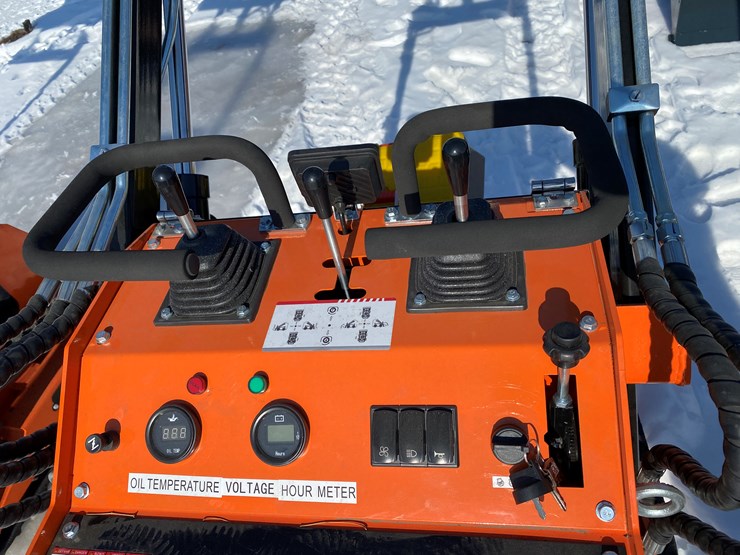 #5326-•-mms-mini-skid-steer-loader-image-11