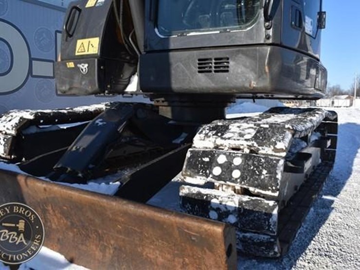 2022-case-cx75csr-image-30