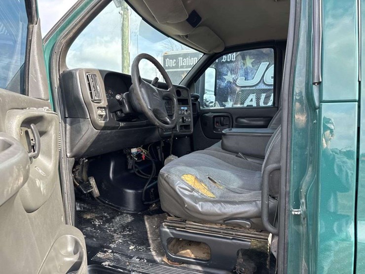 2009-chevrolet-kodiak-c5500-image-13