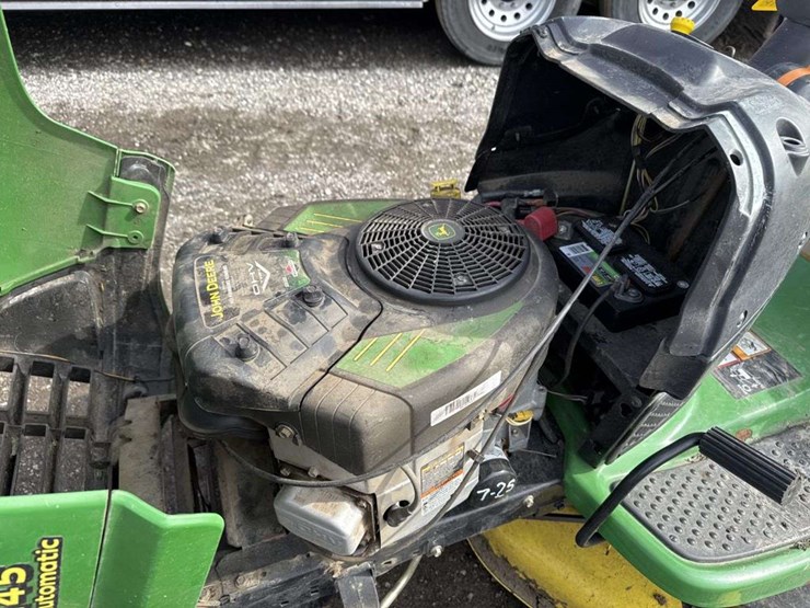 john-deere-145-image-11