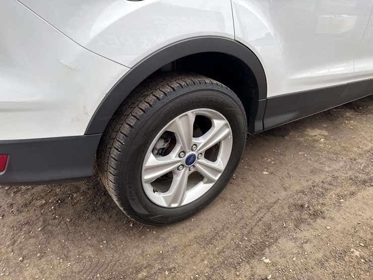 2014-ford-escape-se-image-10