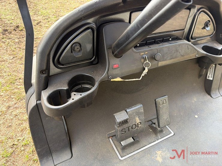 club-car-golf-cart-image-16