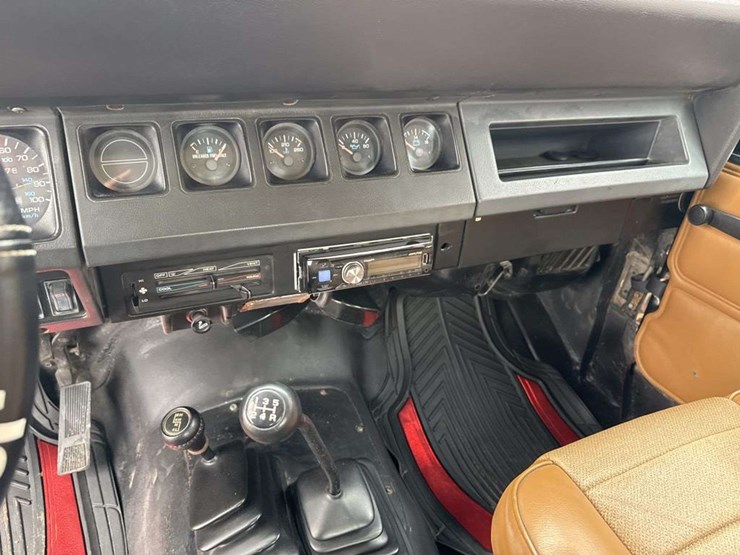 1992-jeep-wrangler-image-19