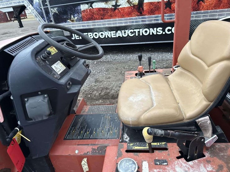 2014-ditch-witch-rt45-image-10