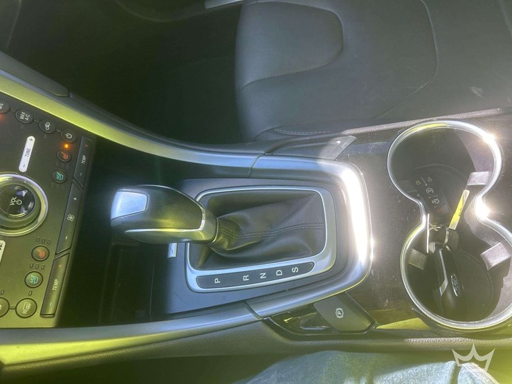 2016-ford-fusion-titanium-sedan-image-16