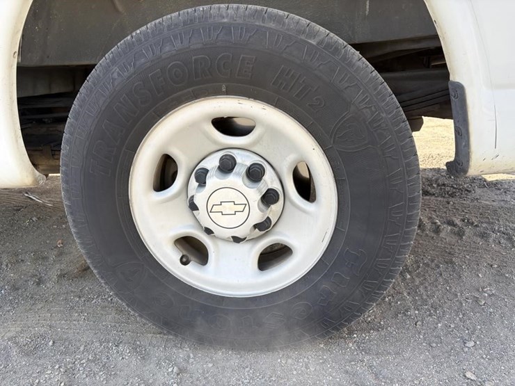 2007-utility-van-image-5