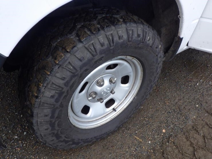 2016-dodge-1500-image-12