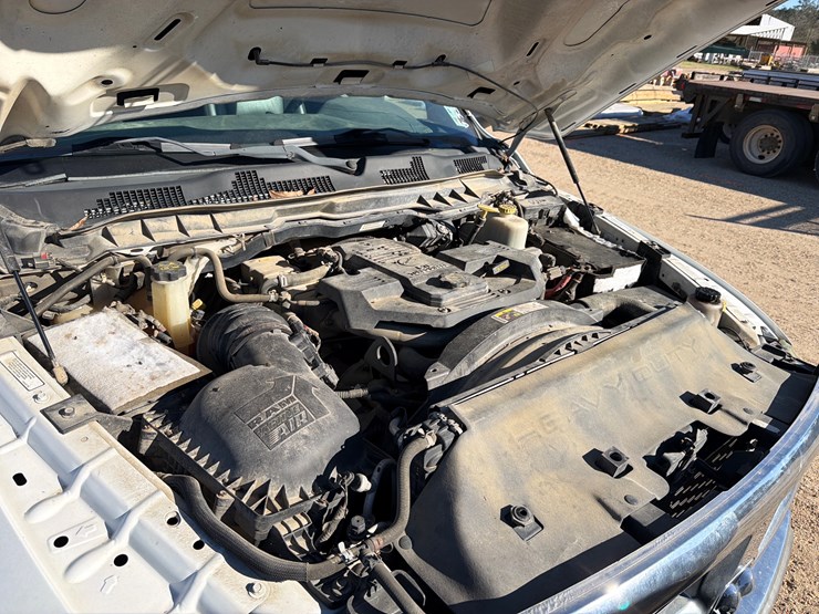#33527-•-2013-ram-5500,-heavy-duty-|-parts-or-repair-image-8