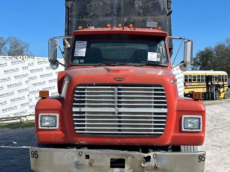 1995-ford-lt9000-image-50