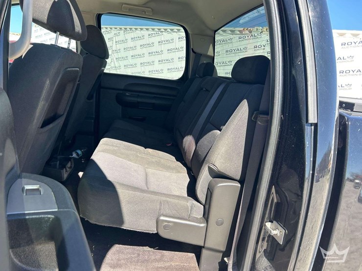 2012-chevrolet-silverado-1500-image-16