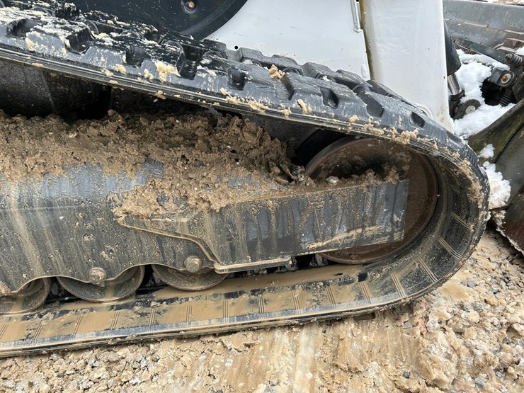 2020-bobcat-t64-image-14