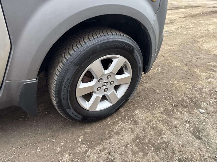 2004-honda-element-image-11