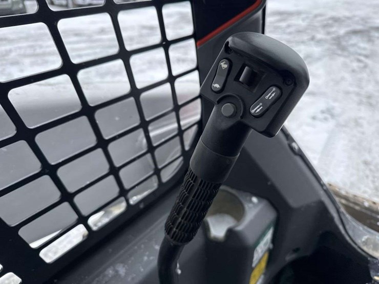 2021-bobcat-s64-image-17