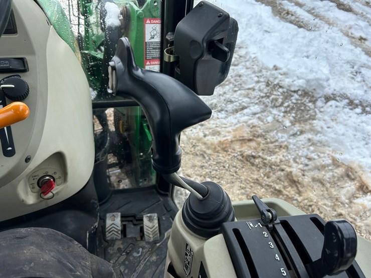 john-deere-4720-image-25