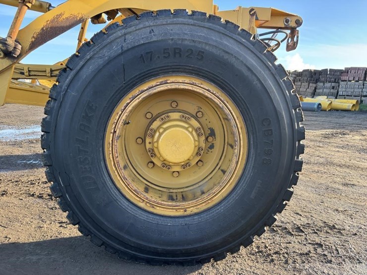 caterpillar-143h-image-28