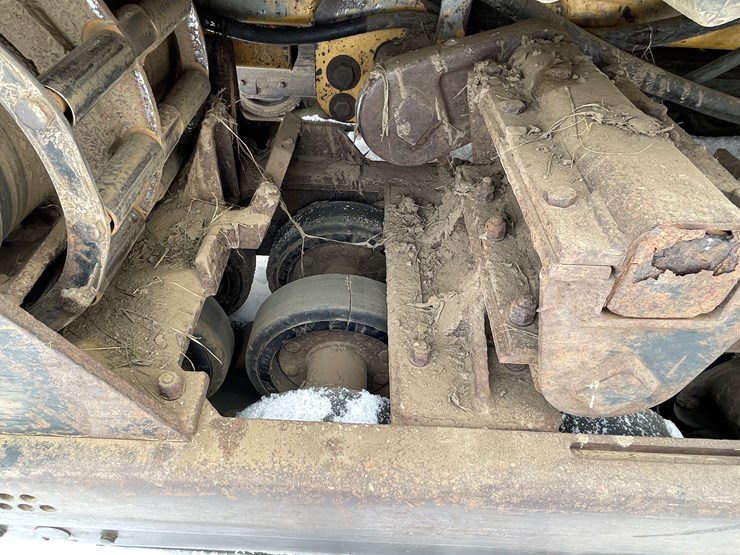 #7564-•-asv-track-loader-with-posi-track-image-25