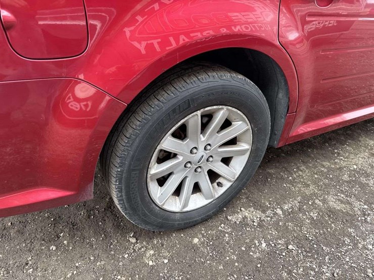 2010-ford-flex-image-10