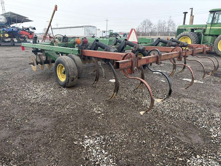 john-deere-714-image-2