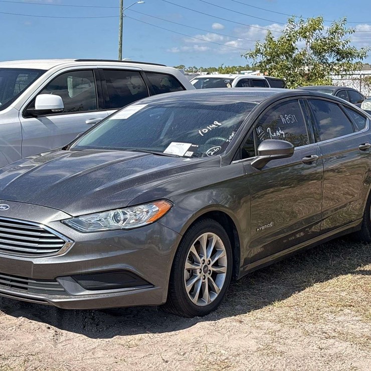 2017 Ford Fusion SE Hybrid Sedan